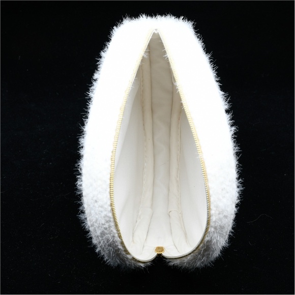 CHANEL BEAUTÉ White Tweed Makeup Case - Picture 7 of 7